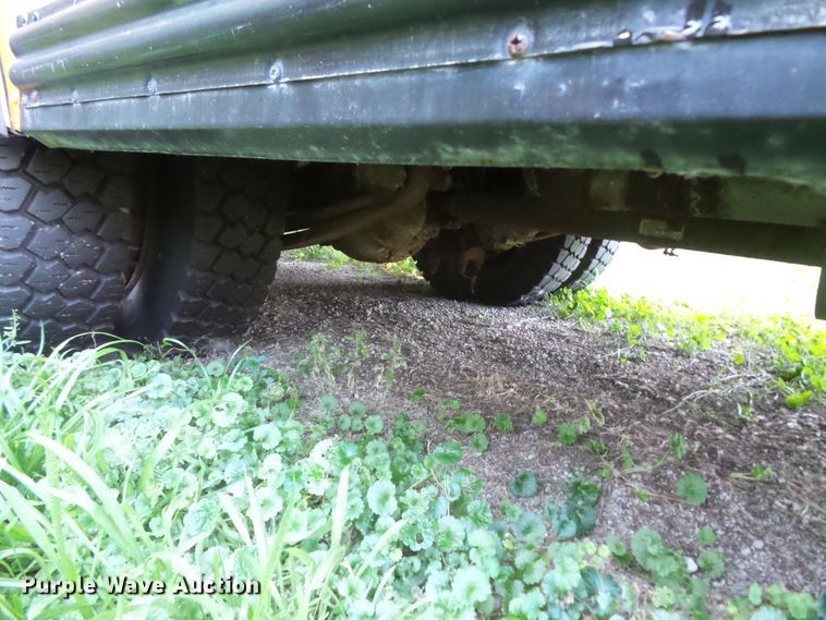 image for item FU9302 2003 Thomas Built Saf-T-Liner MVP EF school bus