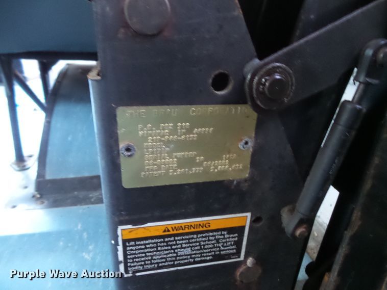 image for item FU9302 2003 Thomas Built Saf-T-Liner MVP EF school bus