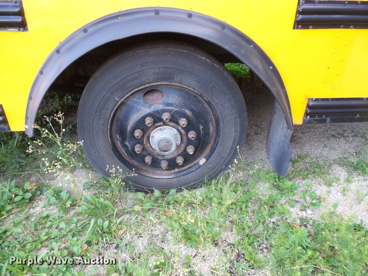 image for item FU9302 2003 Thomas Built Saf-T-Liner MVP EF school bus