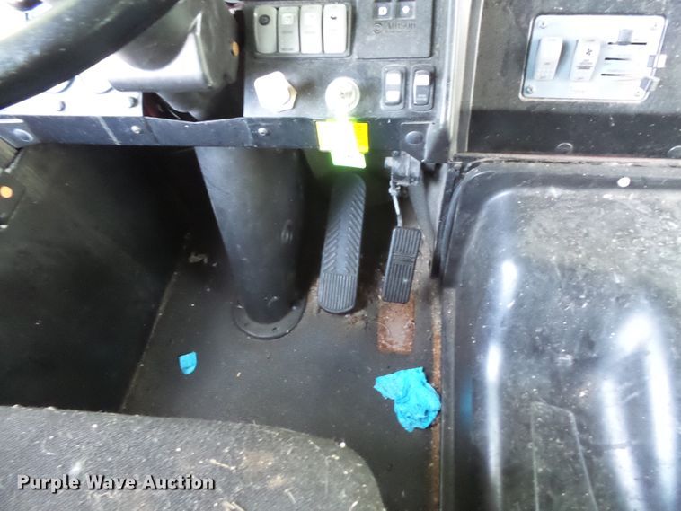 image for item FU9303 2010 Thomas Built Saf-T-Liner EF school bus