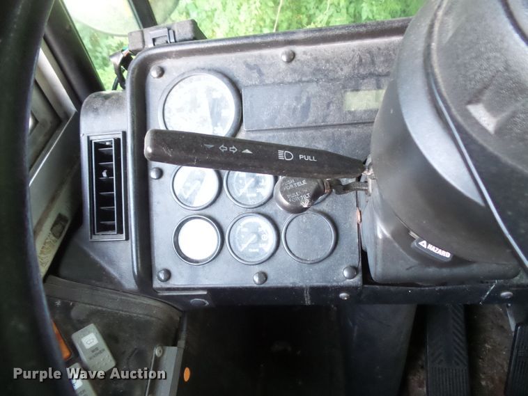 image for item FU9303 2010 Thomas Built Saf-T-Liner EF school bus