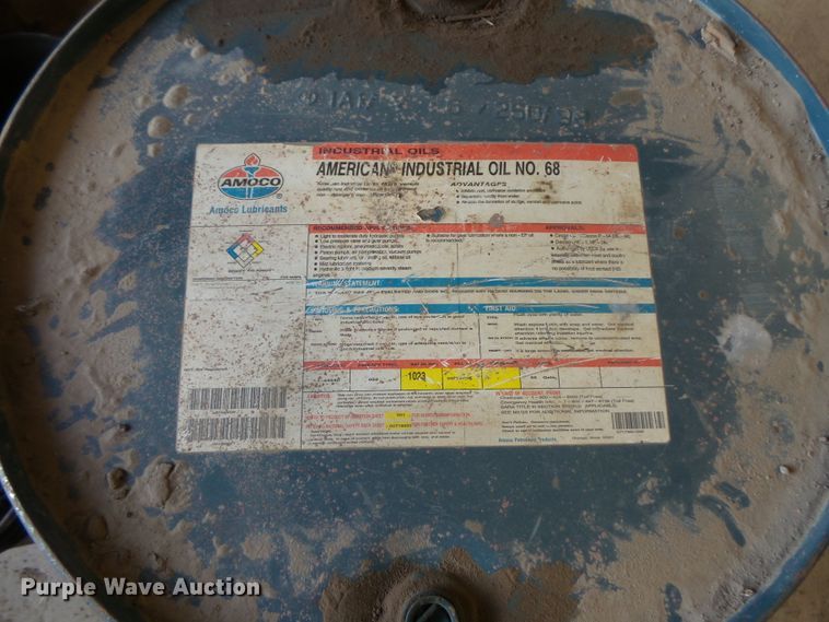 image for item FU9331 (2) barrels of oil