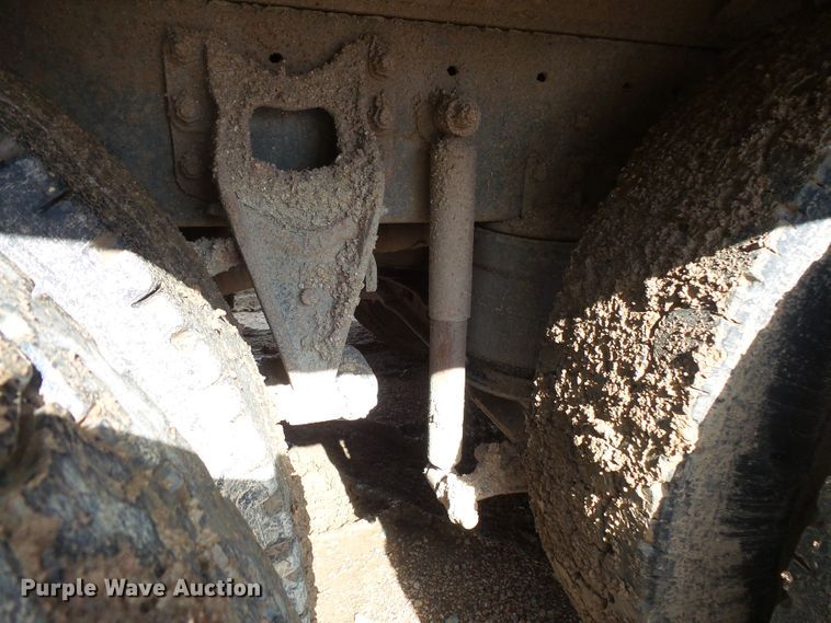 image for item FU9334 1995 International 9200 dump truck