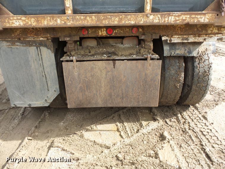 image for item FU9334 1995 International 9200 dump truck