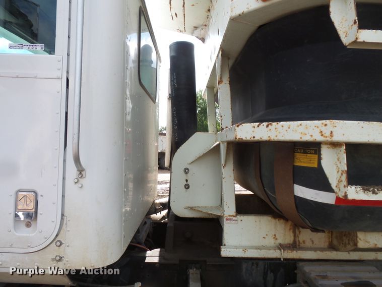 image for item FU9334 1995 International 9200 dump truck