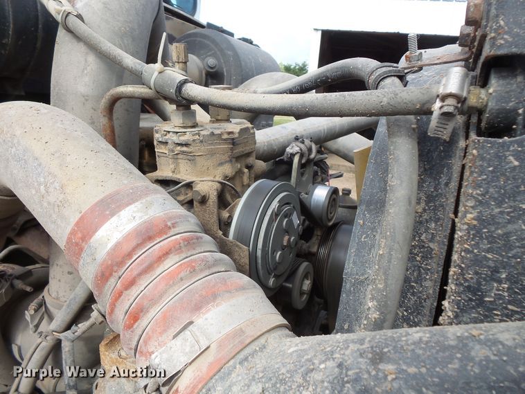 image for item FU9334 1995 International 9200 dump truck