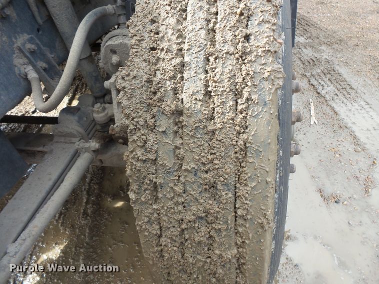 image for item FU9334 1995 International 9200 dump truck