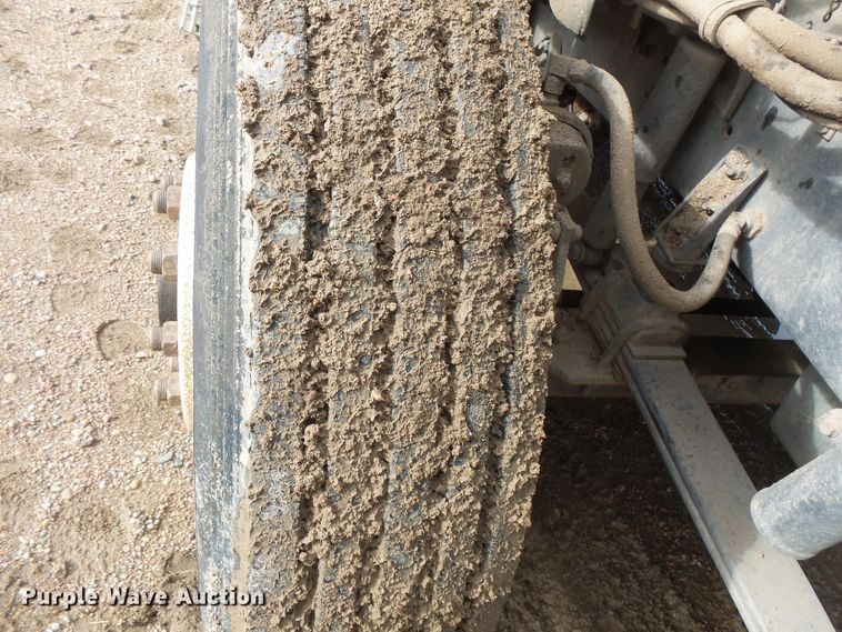 image for item FU9334 1995 International 9200 dump truck