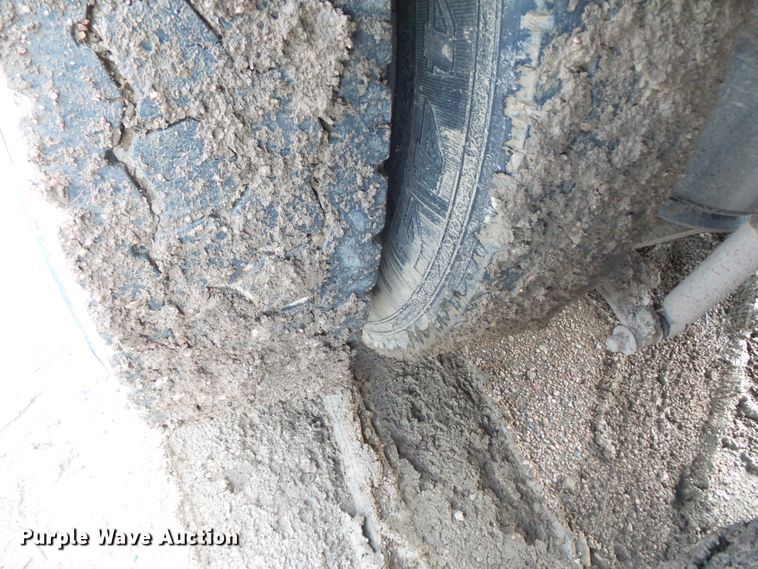 image for item FU9334 1995 International 9200 dump truck