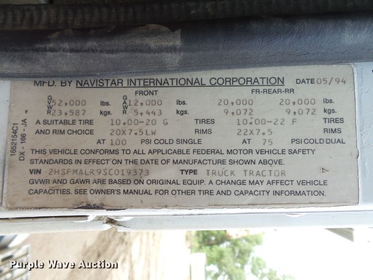 image for item FU9334 1995 International 9200 dump truck