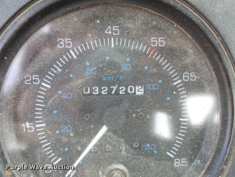 image for item FU9336 1992 Ford CF8000 truck cab and chassis