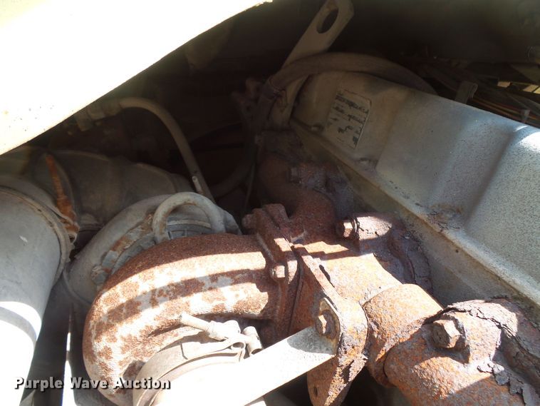 image for item FU9336 1992 Ford CF8000 truck cab and chassis