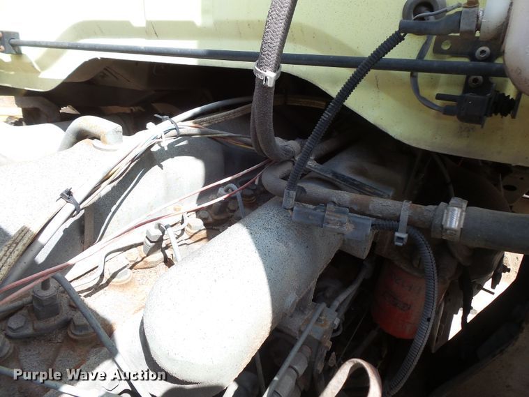 image for item FU9336 1992 Ford CF8000 truck cab and chassis