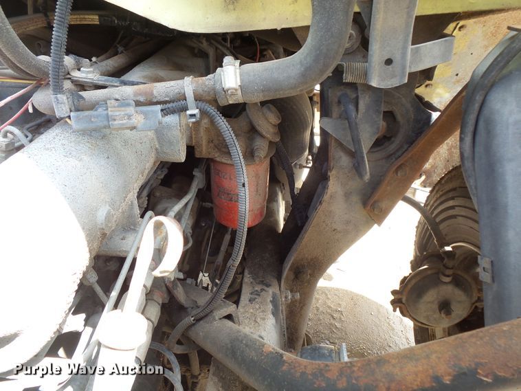 image for item FU9336 1992 Ford CF8000 truck cab and chassis