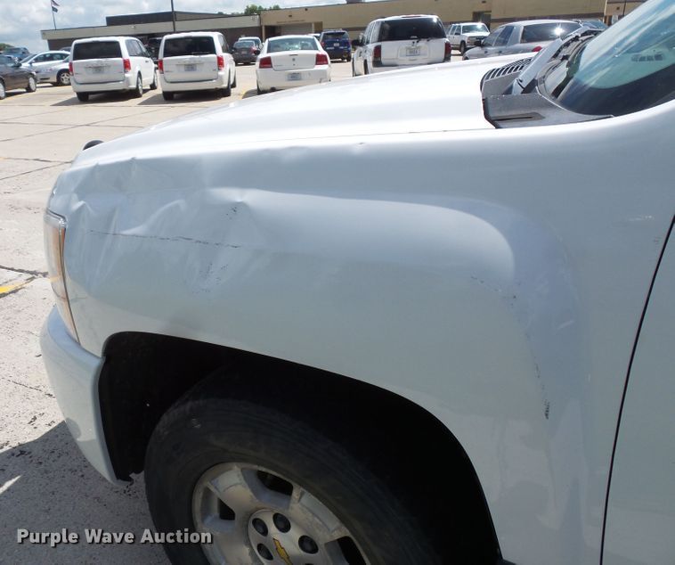 image for item FU9340 2011 Chevrolet Silverado 1500 Crew Cab pickup truck