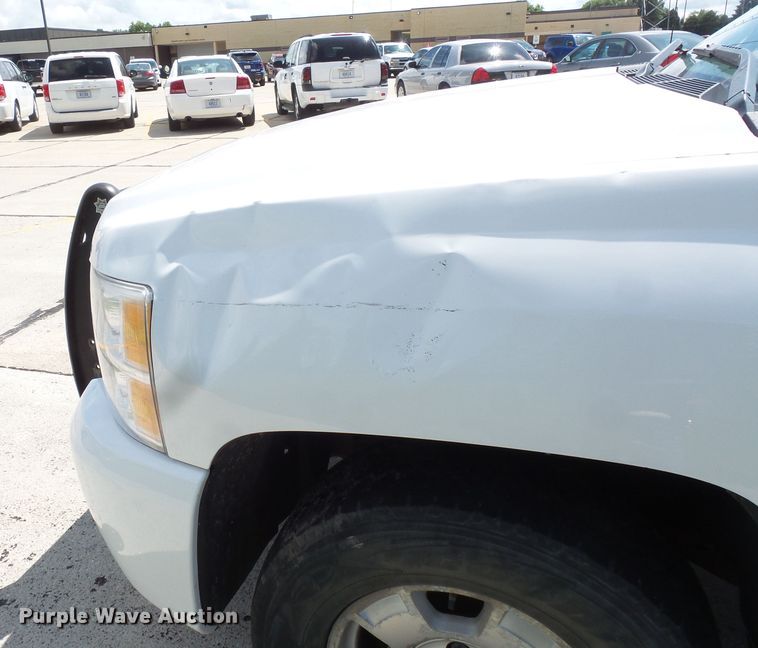 image for item FU9340 2011 Chevrolet Silverado 1500 Crew Cab pickup truck