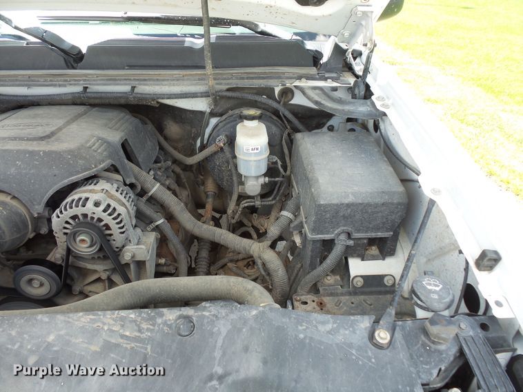 image for item FU9340 2011 Chevrolet Silverado 1500 Crew Cab pickup truck