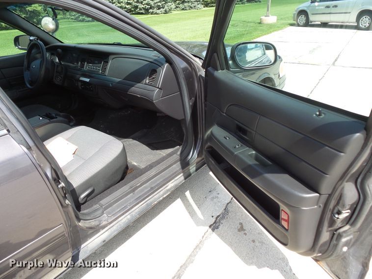 image for item FU9341 2007 Ford Crown Victoria Police Interceptor