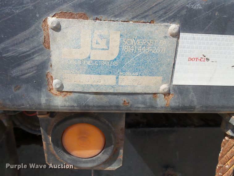 image for item FU9342 1988 Ford L9000 dump truck