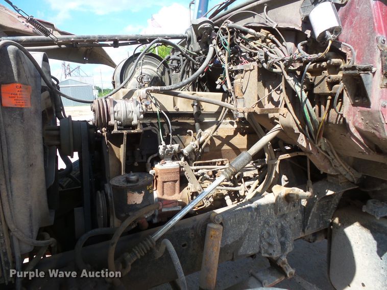 image for item FU9342 1988 Ford L9000 dump truck