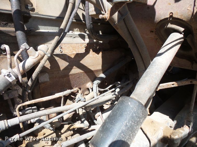 image for item FU9342 1988 Ford L9000 dump truck