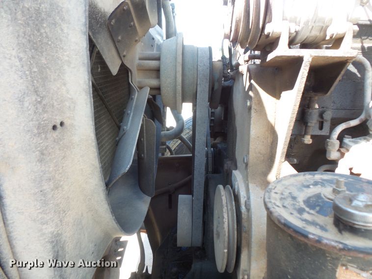 image for item FU9342 1988 Ford L9000 dump truck