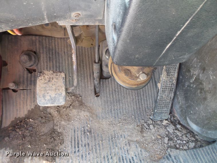 image for item FU9342 1988 Ford L9000 dump truck