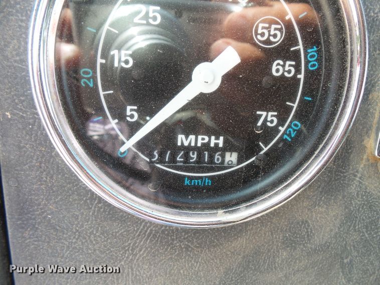 image for item FU9342 1988 Ford L9000 dump truck