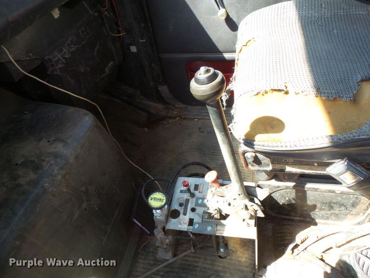 image for item FU9342 1988 Ford L9000 dump truck