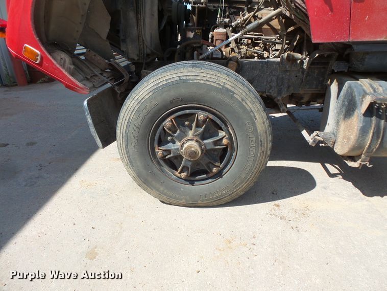 image for item FU9342 1988 Ford L9000 dump truck