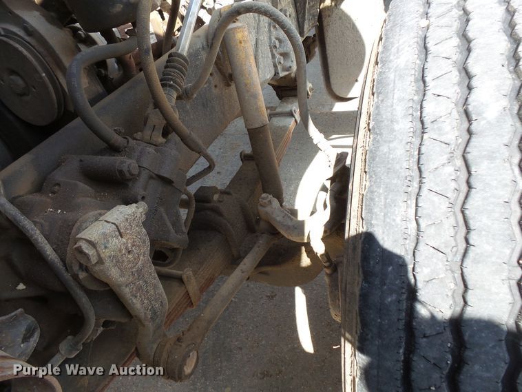 image for item FU9342 1988 Ford L9000 dump truck