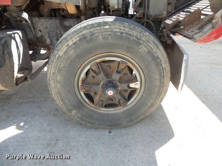 image for item FU9342 1988 Ford L9000 dump truck