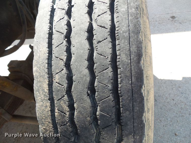 image for item FU9342 1988 Ford L9000 dump truck