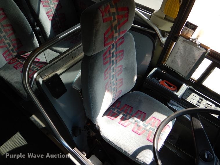 image for item FY9735 1993 MCI 102-C3 coach bus