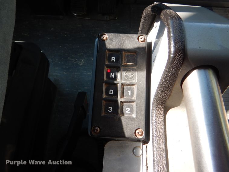 image for item FY9735 1993 MCI 102-C3 coach bus