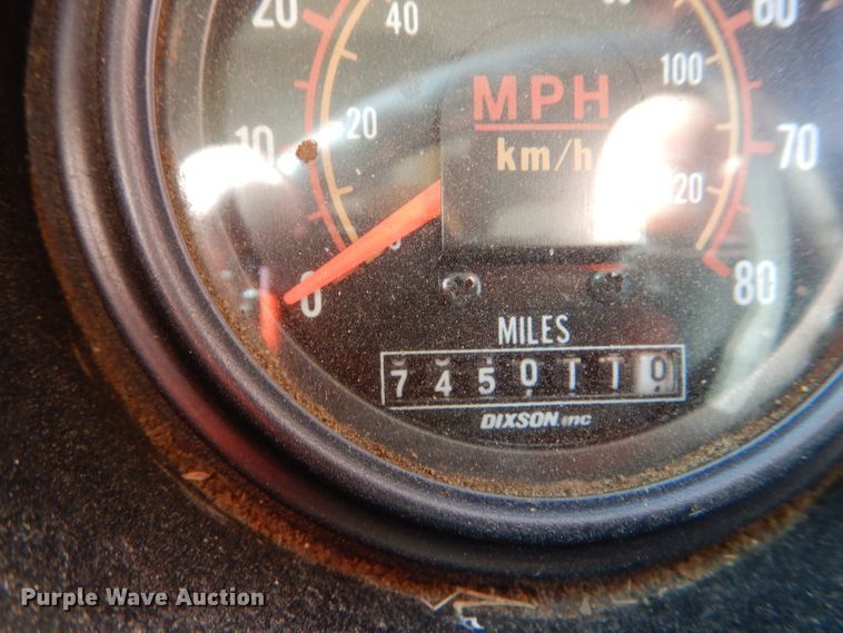 image for item FY9735 1993 MCI 102-C3 coach bus