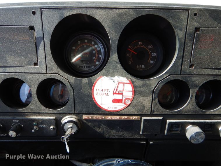 image for item FY9735 1993 MCI 102-C3 coach bus