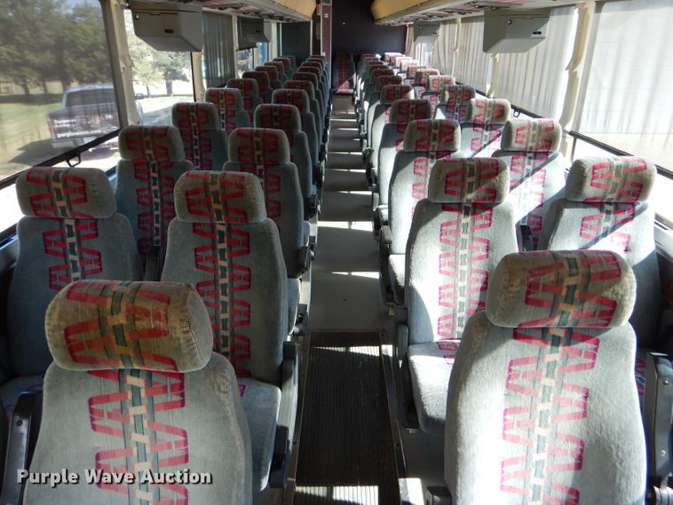 image for item FY9735 1993 MCI 102-C3 coach bus