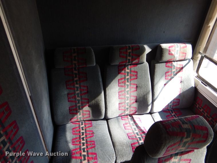 image for item FY9735 1993 MCI 102-C3 coach bus