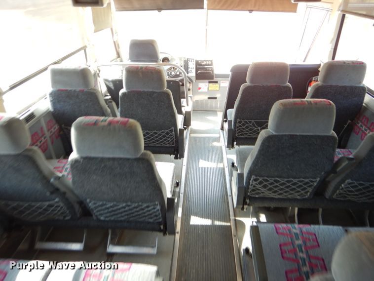 image for item FY9735 1993 MCI 102-C3 coach bus