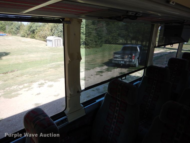 image for item FY9735 1993 MCI 102-C3 coach bus