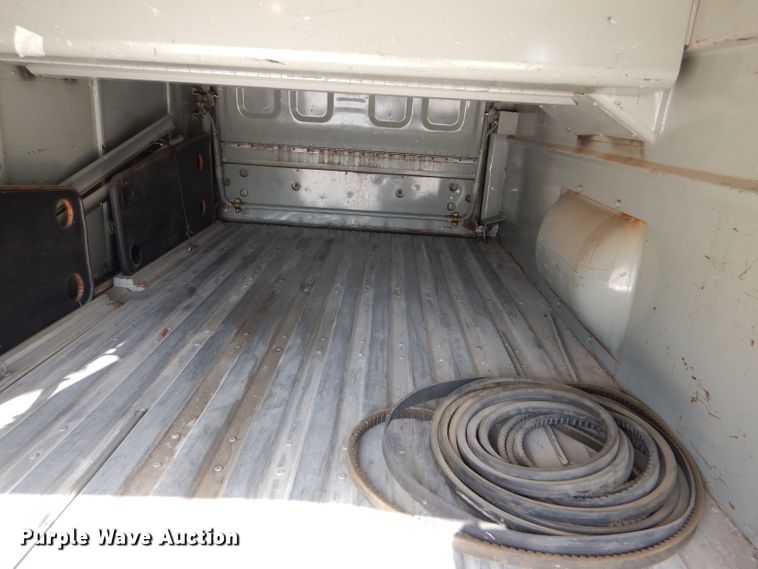 image for item FY9735 1993 MCI 102-C3 coach bus