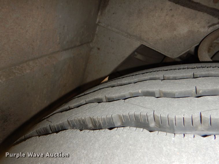 image for item FY9735 1993 MCI 102-C3 coach bus