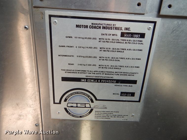 image for item FY9735 1993 MCI 102-C3 coach bus