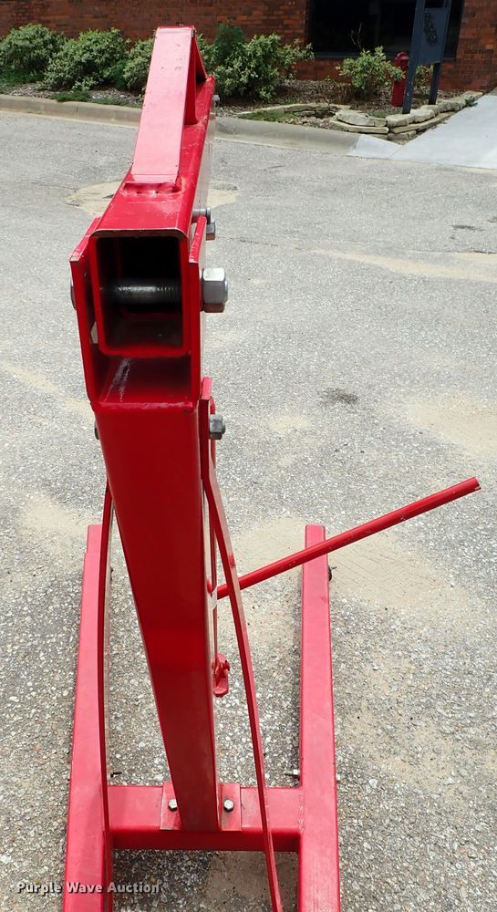 image for item GB9294 Engine hoist