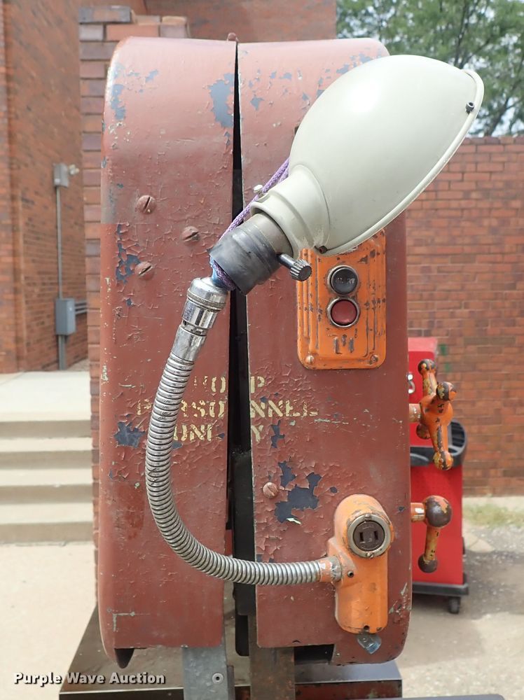 image for item GB9295 Do All bandsaw