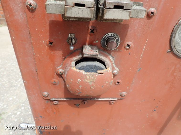 image for item GB9295 Do All bandsaw