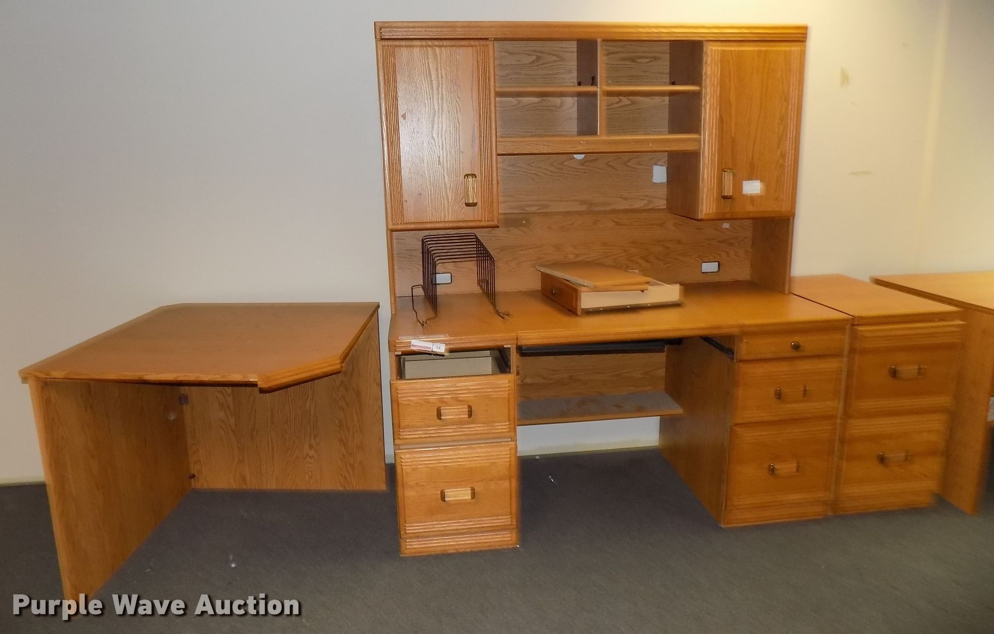 Furniture in Lincoln, NE Item DO9459 sold Purple Wave