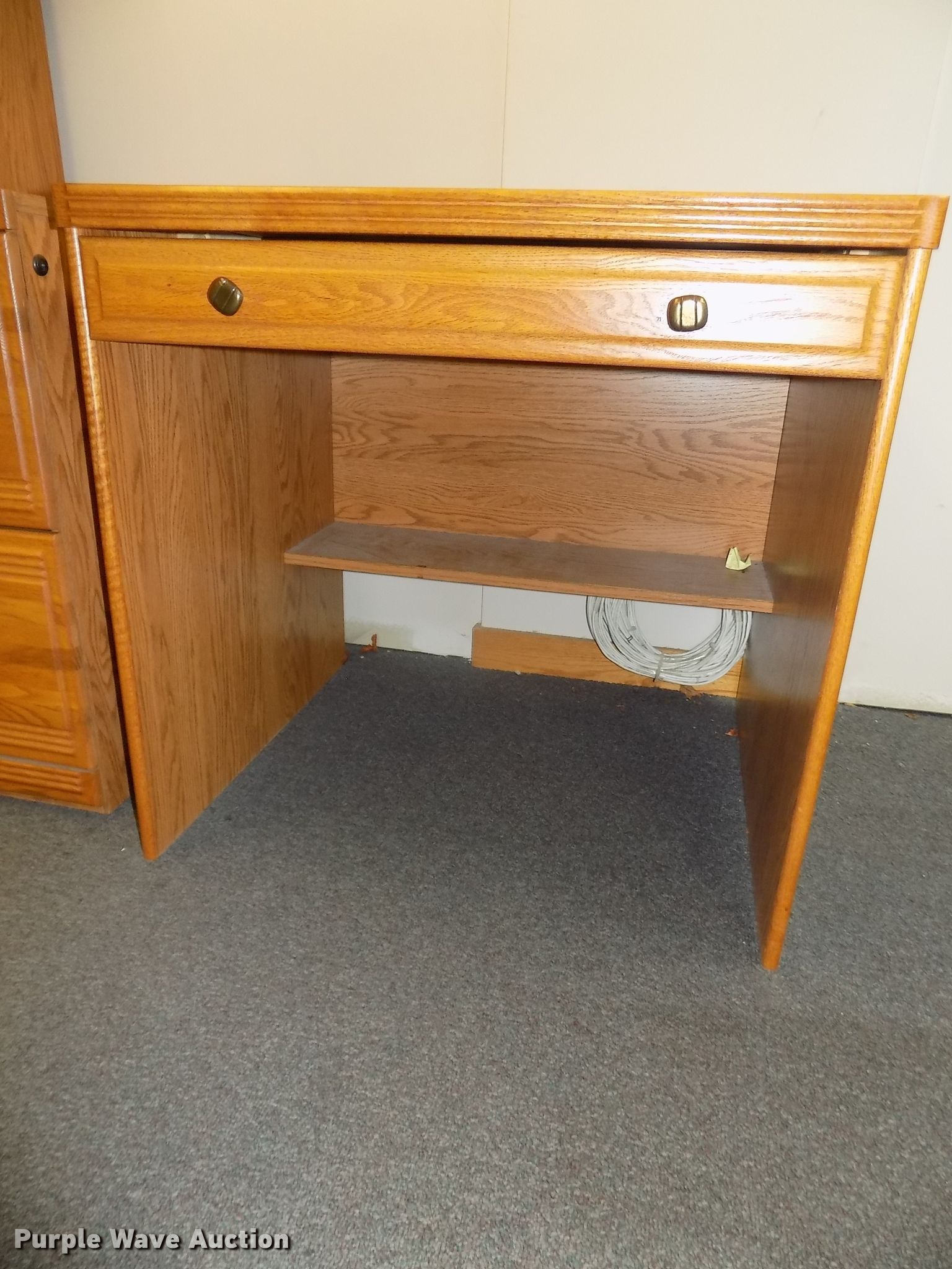 Furniture in Lincoln, NE Item DO9459 sold Purple Wave