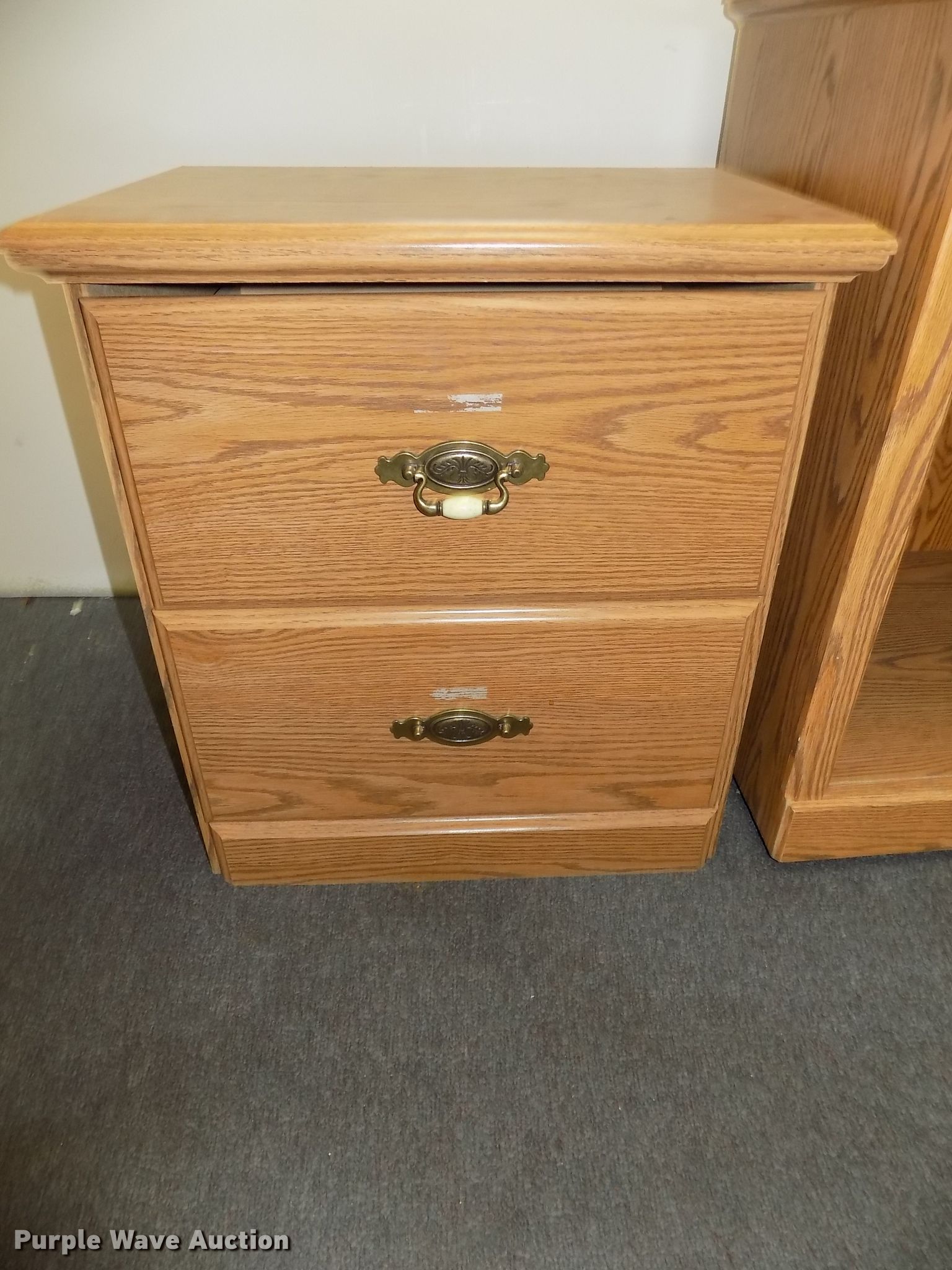 Furniture in Lincoln, NE Item DO9459 sold Purple Wave